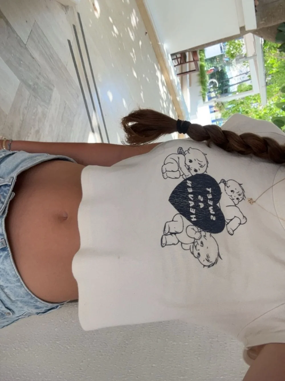 Brandy Melville Cream Crop Top with Navy Graphic Heart - Picture 2 of 2